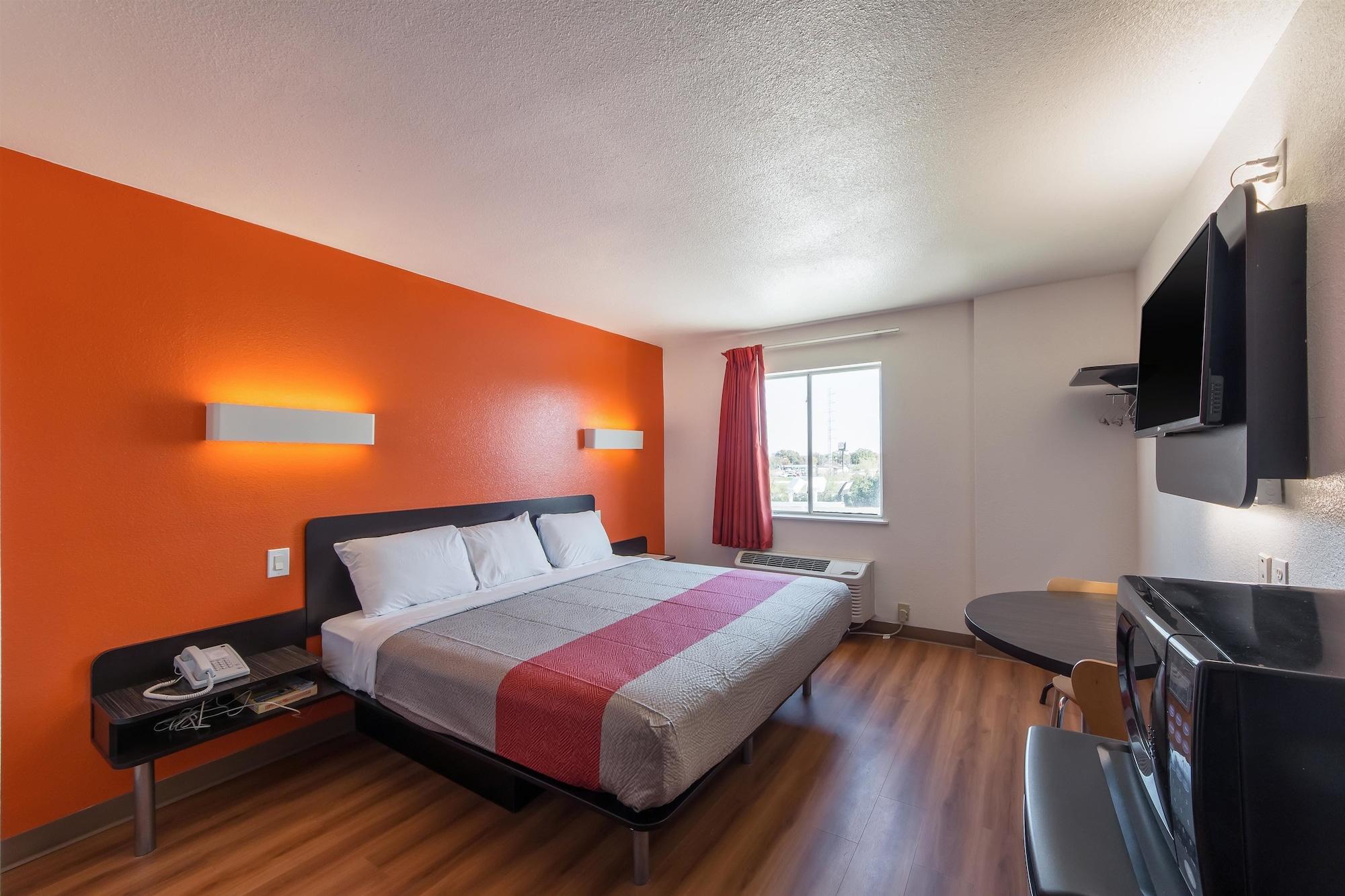 Motel 6-San Antonio, Tx - Downtown - Alamo Dome エクステリア 写真