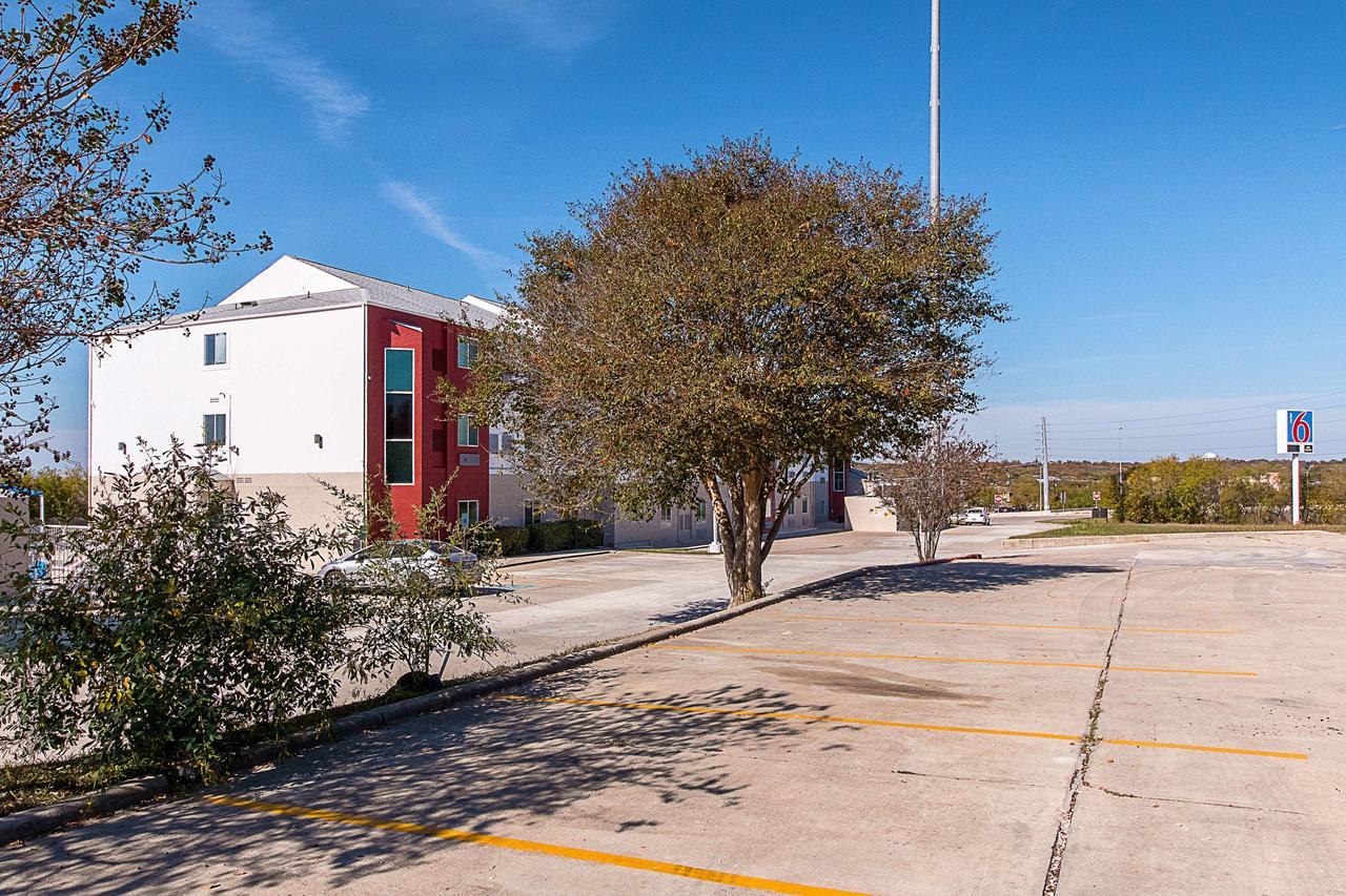 Motel 6-San Antonio, Tx - Downtown - Alamo Dome エクステリア 写真