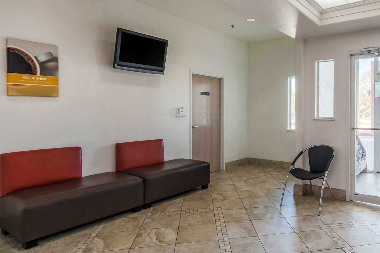 Motel 6-San Antonio, Tx - Downtown - Alamo Dome エクステリア 写真