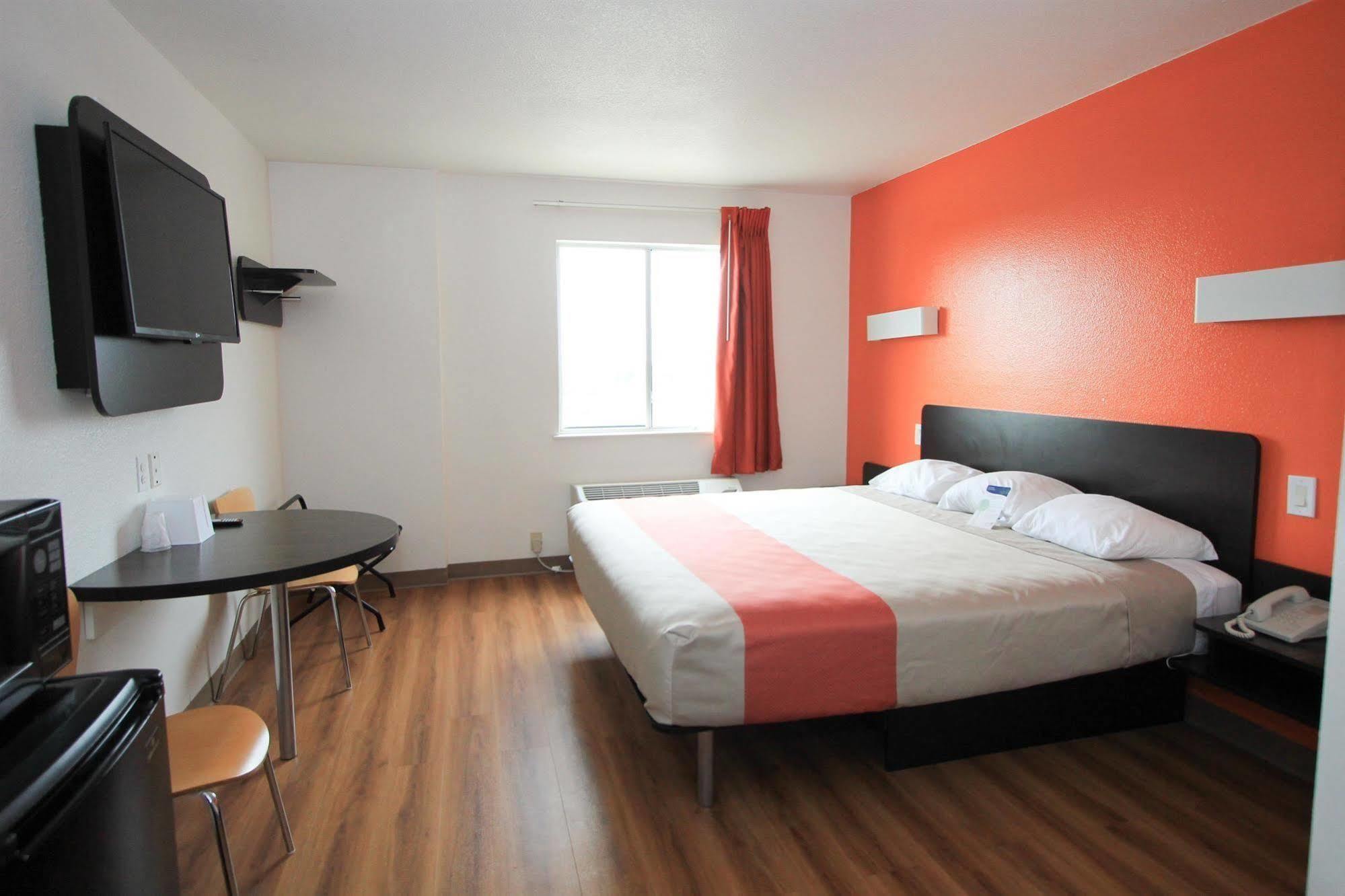 Motel 6-San Antonio, Tx - Downtown - Alamo Dome エクステリア 写真