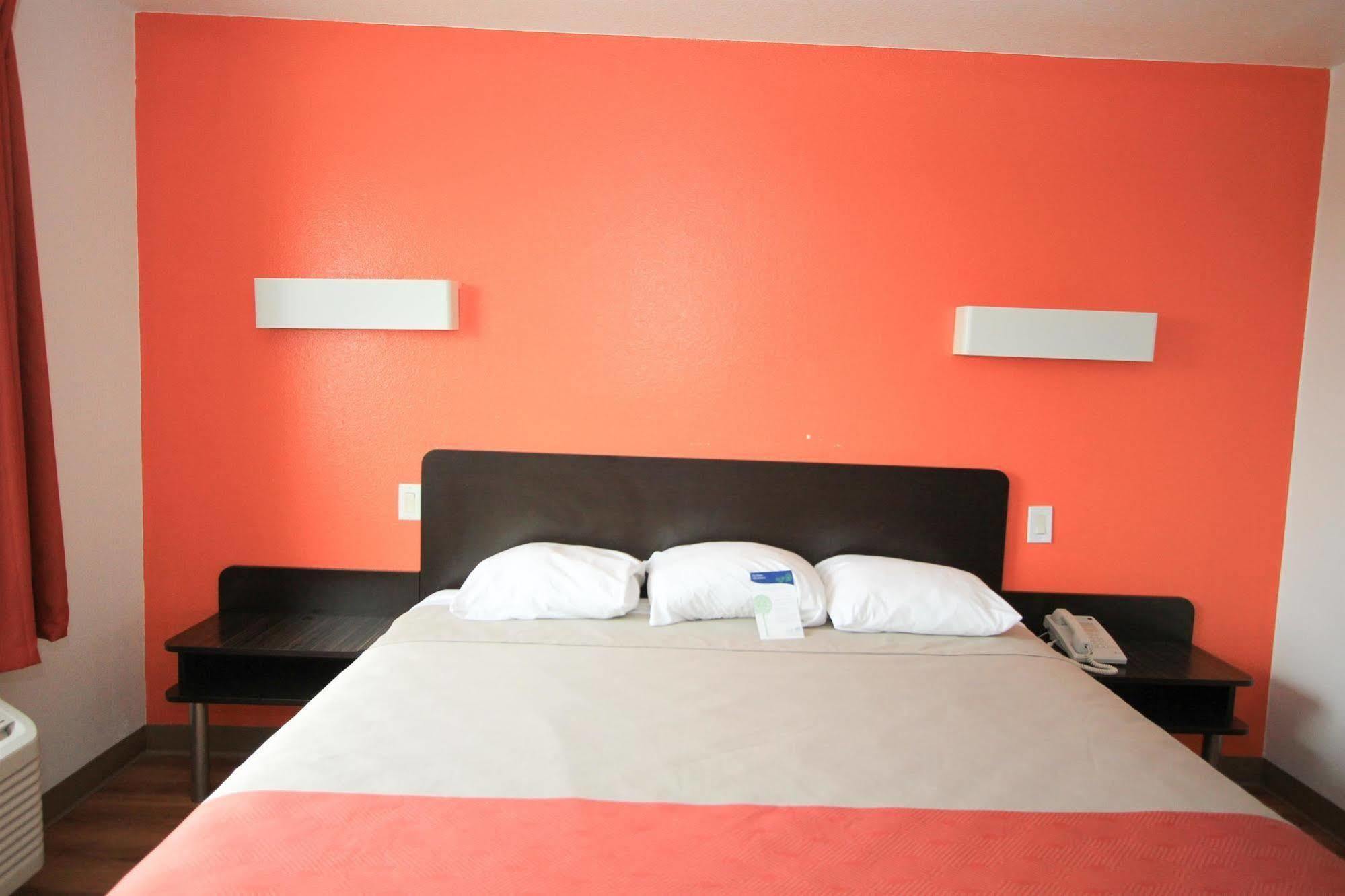 Motel 6-San Antonio, Tx - Downtown - Alamo Dome エクステリア 写真